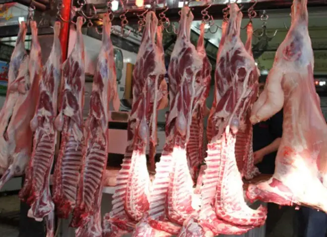 ركود يضرب سوق اللحوم رغم تراجع الأسعار