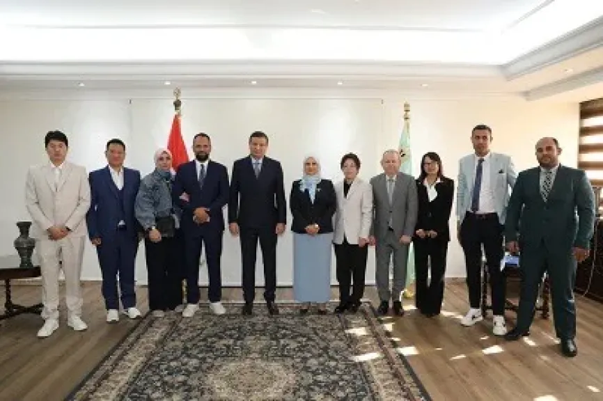 الزراعة تبحث إنشاء مصنع صيني لإنتاج مبيدات الآفات الزراعية