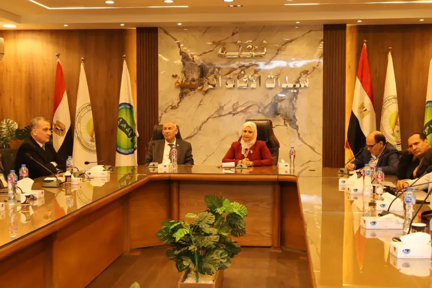 «الزراعة» تبحث آليات تطوير برنامج تأهيل مطبقي مبيدات الآفات الزراعية