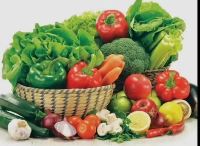 هل الأفضل تناول الخضروات نيئة أم مطهية؟.. التغذية العلاجية تجيب