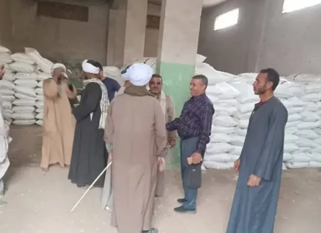 توزيع الأسمدة الزراعية يحسم شكاوى المزارعين بأسيوط
