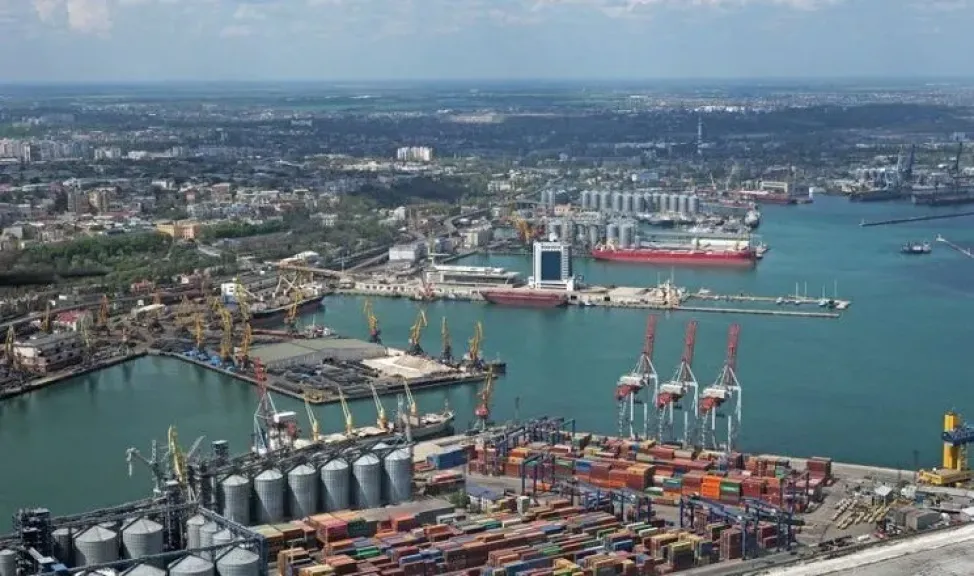 أوكرانيا ترفض بيع صوامع الموانئ الاستراتيجية