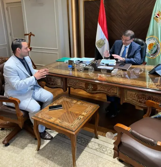 وزير الزراعة يكشف حقيقة موجة ارتفاع أسعار الكتاكيت والدواجن