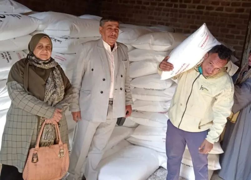 رقابة مشددة على صرف الأسمدة الزراعية بجمعية بندر طهطا