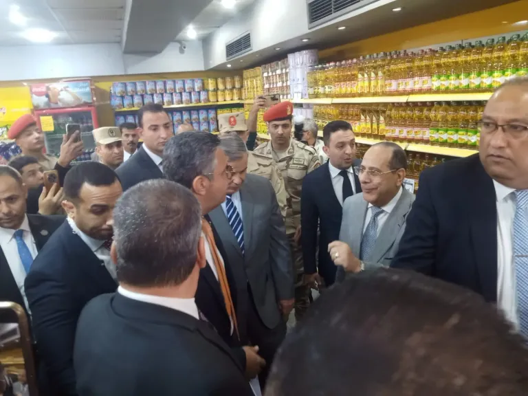 خطة التموين لتطوير المجمعات الاستهلاكية بالإسكندرية