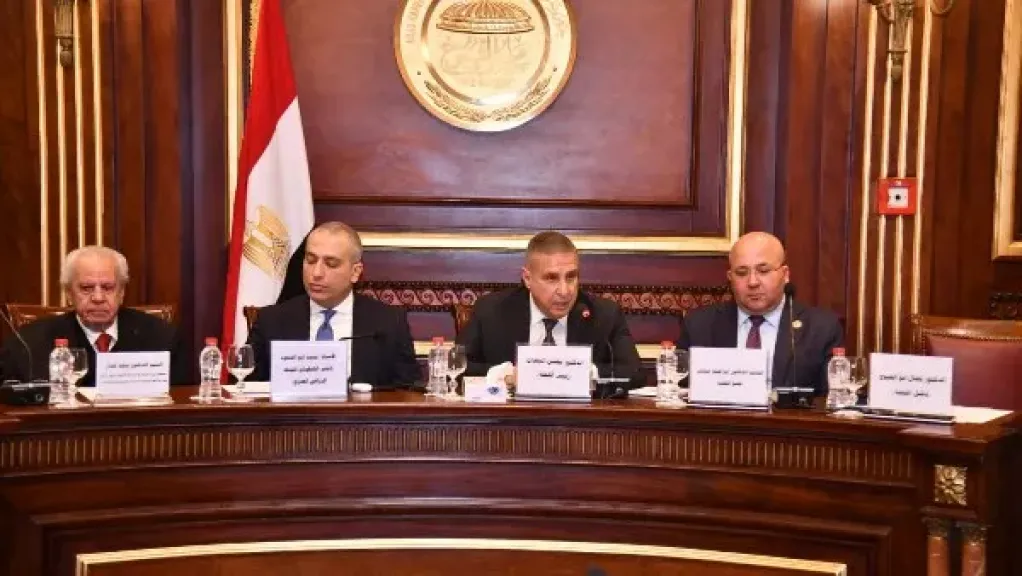 الشيوخ يناقش فجوة الاستهلاك وتحديات الأمن الغذائي