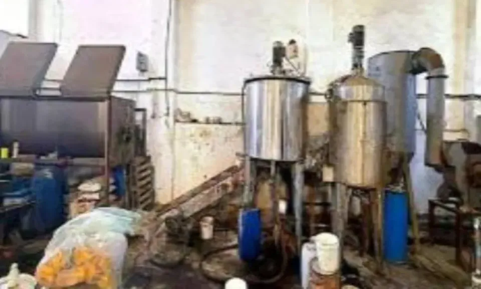 تهديد للأمن الزراعي.. ضبط مصنع أسمدة مغشوشة بالقليوبية