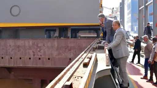 العراق يعزز أمنه الغذائي بإعادة تشغيل رصيف الحبوب في ميناء أم قصر الجنوبي