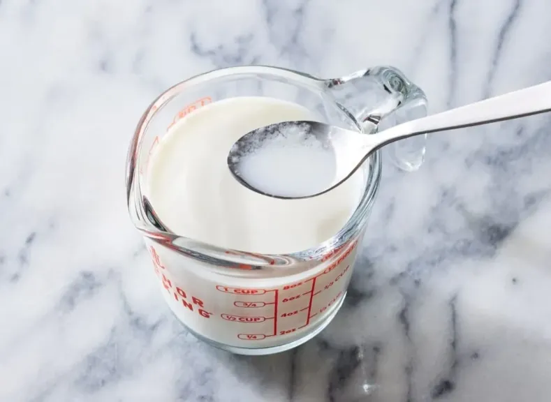 كيفية تصنيع اللبن الرائب.. ونصائح هامة لضمان جودته