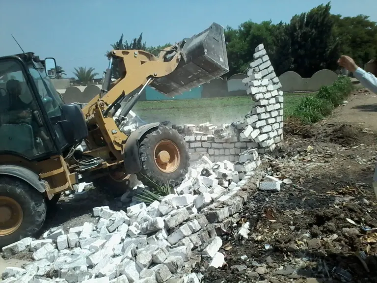 وزير الزراعة: الأراضي الزراعية خط أحمر ولا تهاون في إزالة التعديات