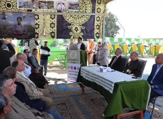 محافظ المنيا يسلم 48 فراطة ذرة لدعم مزارعي سمالوط