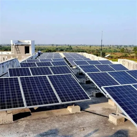 بدء المرحلة الثانية لإحلال الطاقة الشمسية بالمدارس والمساجد بالوادي الجديد