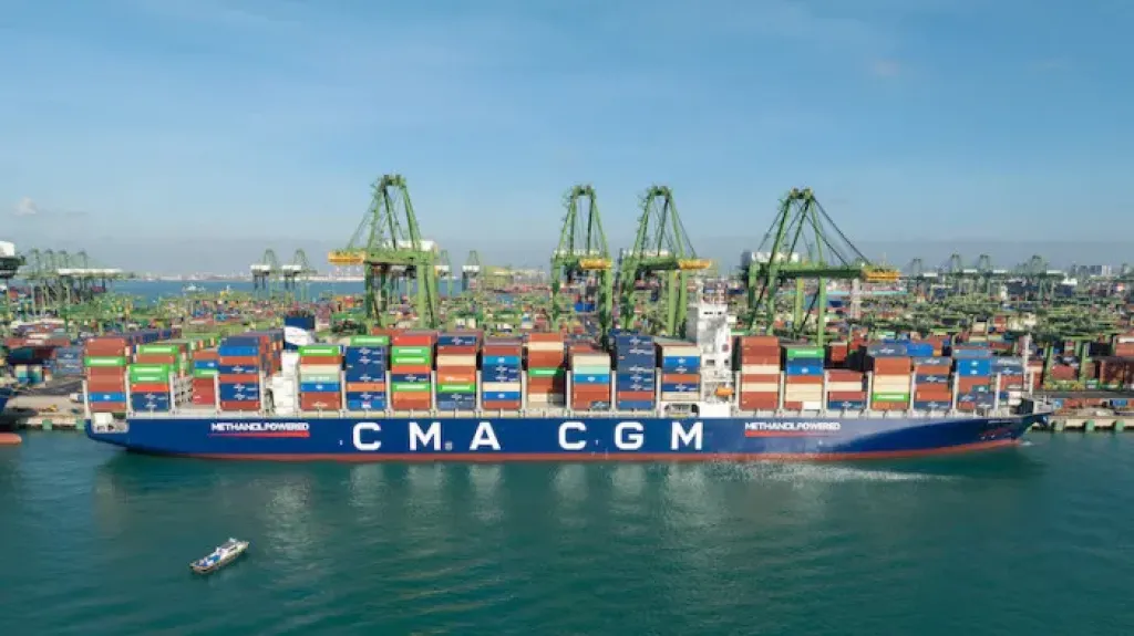 CMA CGM العالمية للنقل تلتف حول هرمز لتأمين إمدادات الخليج