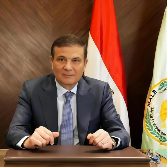 وزير الزراعة يوجه بتكثيف الدعم الميداني للمزارعين والمربين