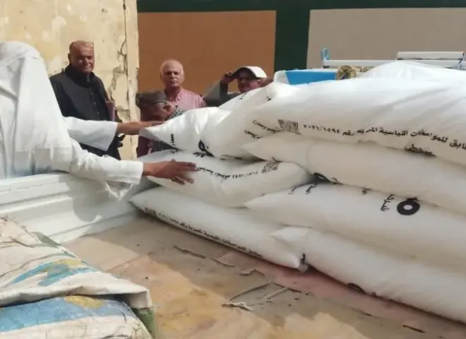 إيقاف صرف الأسمدة للمتعدين على الأراضي الزراعية في بني سويف