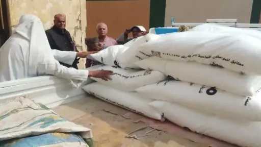 إيقاف صرف الأسمدة للمتعدين على الأراضي الزراعية في بني سويف