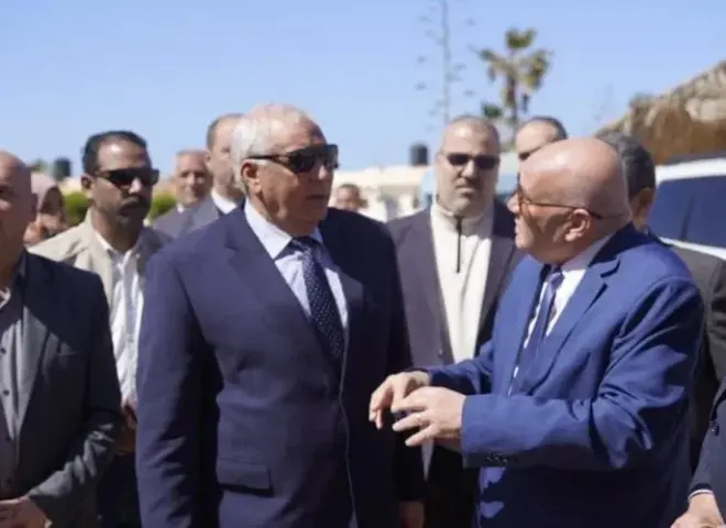 محافظ مطروح يطلق خطة زراعية مبتكرة لدعم الفلاحين