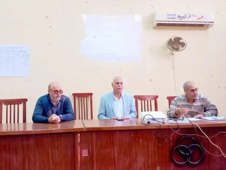محافظ أسيوط يعلن تنظيم دورة لتأهيل مطبقي المبيدات