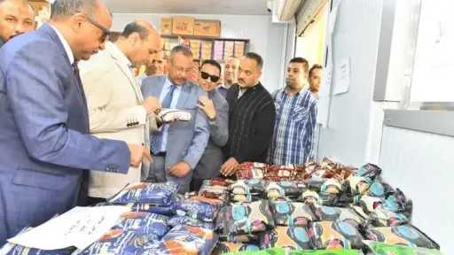 محافظ أسيوط يفتتح معرض السلع الغذائية بأسعار مخفضة 30%