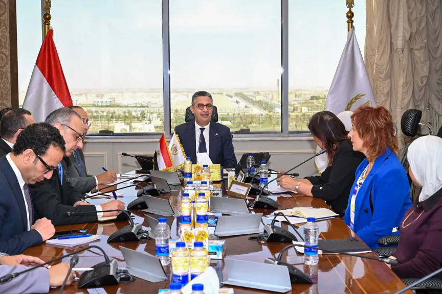 وزير التموين يعقد اجتماعًا مع مسؤولي برنامج الأغذية العالمي.. تفاصيل