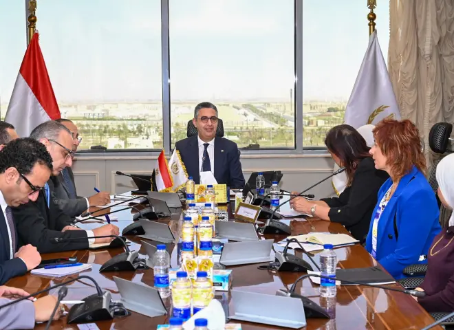 وزير التموين يعقد اجتماعًا مع مسؤولي برنامج الأغذية العالمي.. تفاصيل