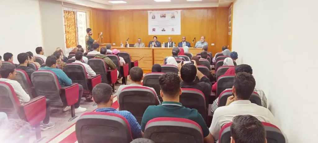 جامعة الأزهر تنظم دورة تدريبية لرفع كفاءة العاملين في تنسيق الحدائق والتشجير الحضري