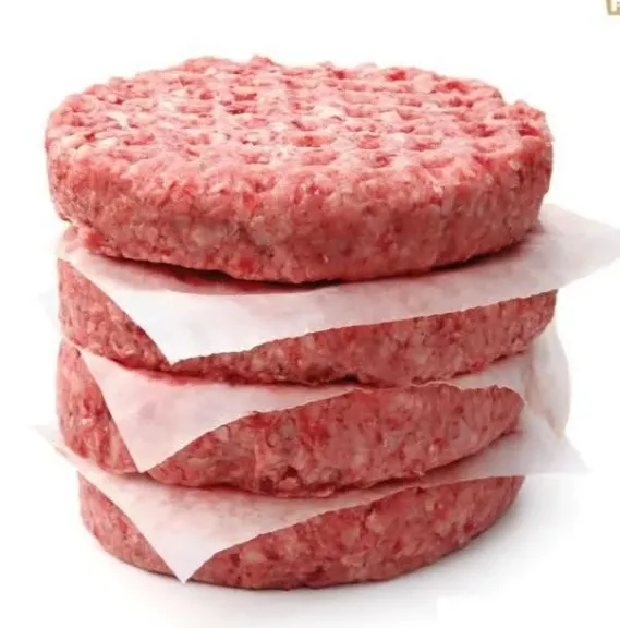 تصنيع برجر لحم البقر في المصانع.. من اختيار اللحم إلى التجميد ومراحل ضمان الجودة