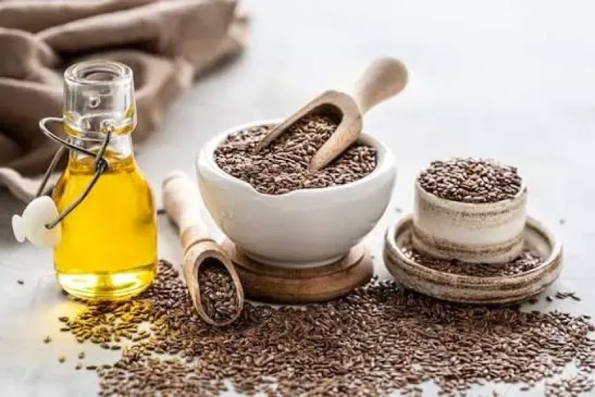 مخاطر الموانئ تدفع صادرات الزيوت الأوكرانية نحو الحدود الغربية
