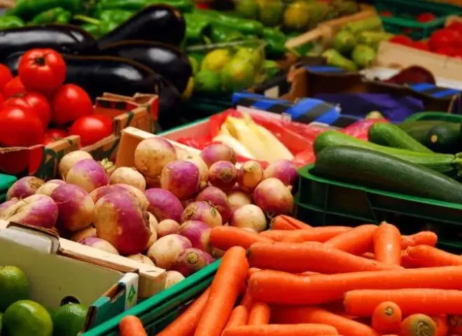 أوكرانيا تبسط شروط منح مخازن الحبوب والخضر لدعم صغار المزارعين