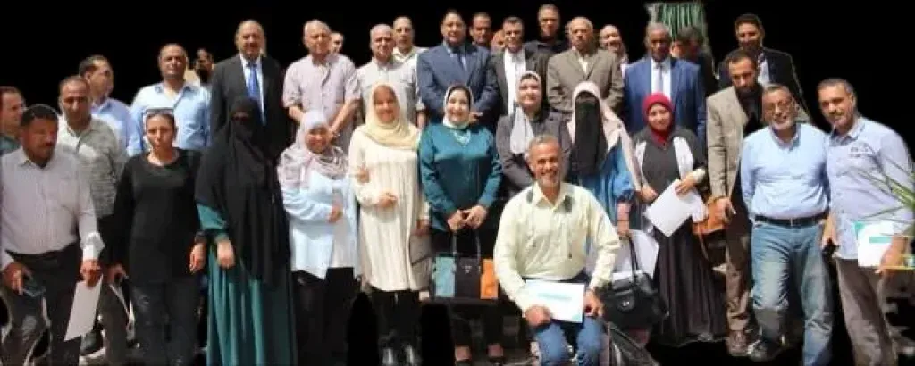 تكريم مهندسي وفنيي هيئة نظافة القاهرة بجامعة الأزهر بعد اجتياز دورة تنسيق الحدائق