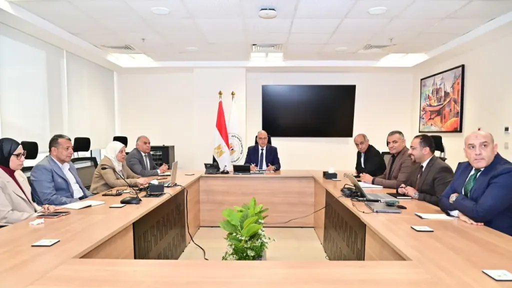 الري تبدأ تنفيذ خطة تطوير إدارة المياه بترعة الإسماعيلية وفروعها