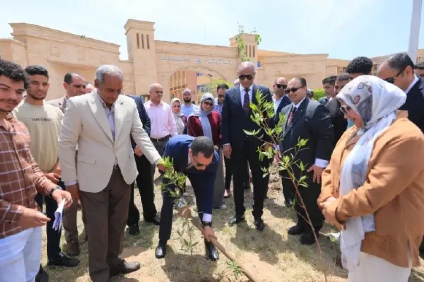 رئيس جامعة كفر الشيخ: التوسع في التشجير يدعم مواجهة التغيرات المناخية