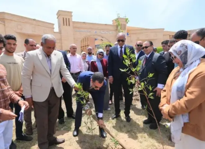 رئيس جامعة كفر الشيخ: التوسع في التشجير يدعم مواجهة التغيرات المناخية