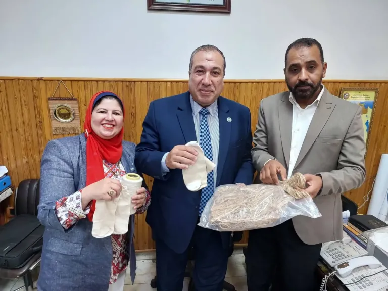 معهد بحوث القطن ينجح في إنتاج خيوط ومنسوجات صديقة للبيئة