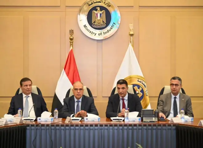 الحكومة تضع خطة لإدارة ملف البصمة المائية في مشروعات الصناعات الغذائية