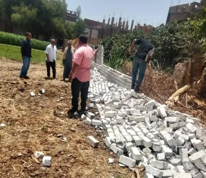 زراعة سوهاج تواصل تنفيذ قرارات إزالة التعديات على الأراضي الزراعية