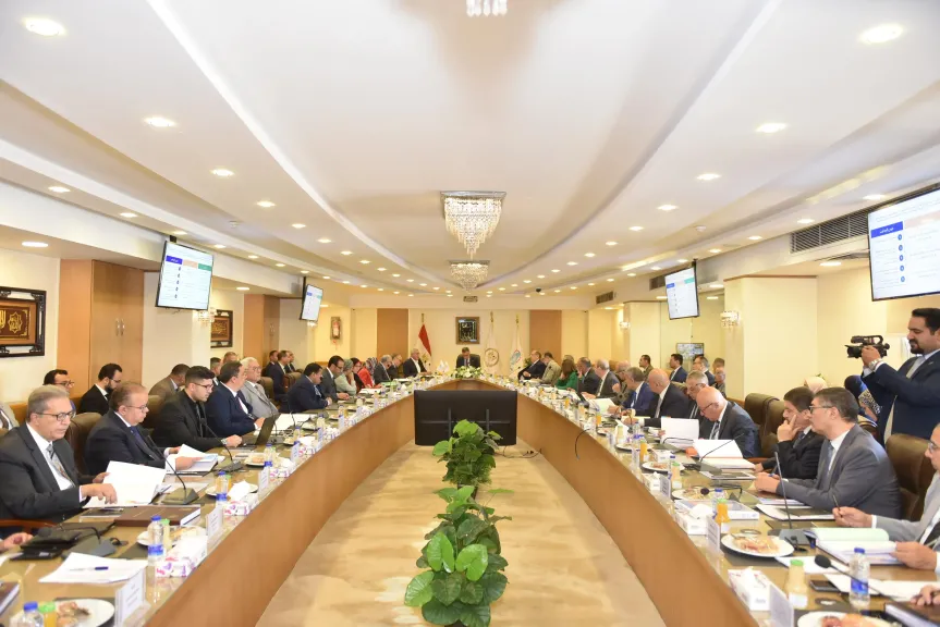 وزير التموين يوجه بتطوير الشركات التابعة وتعزيز المخزون الاستراتيجي للسلع الأساسية