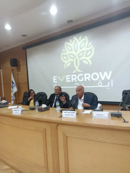 رئيس اتحاد منتجي الدواجن: مبيعاتنا من الدواجن طبيعية ولا يوجد في العالم شيء اسمه الهرمونات
