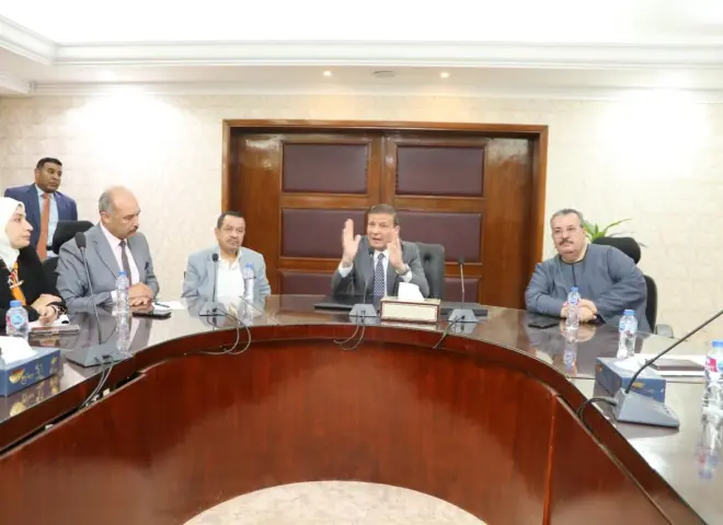 وزير الزراعة يلتقي قيادات التعاونيات الزراعية وممثلي الفلاحين لبحث آليات منظومة الأسمدة ودعم مبادرة ”القرية المنتجة”