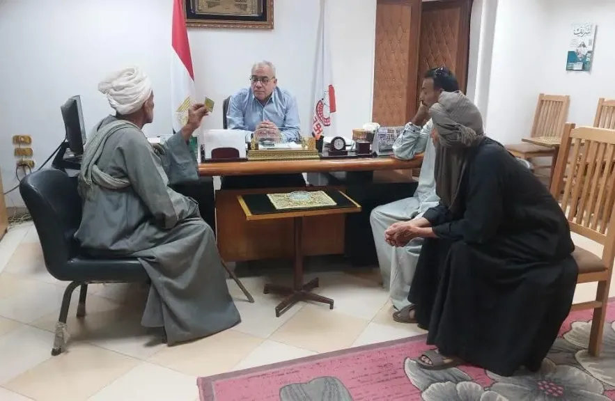 وكيل زراعة سوهاج يتابع شكاوى المزارعين ويوجه بحلول فورية