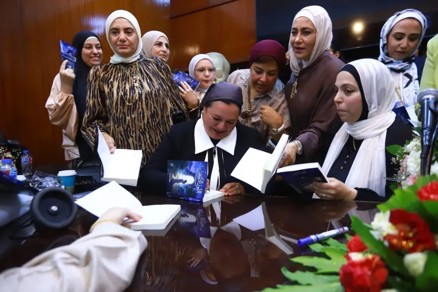 وسط حضور نخبوي مميز.. اتحاد كتاب مصر يشهد توقيع ”النور الأبيض” للكاتبة ريهام مدحت