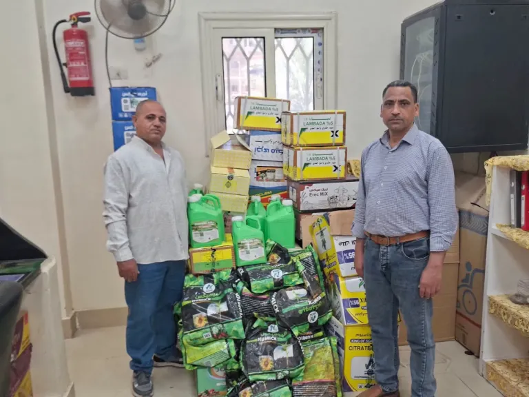 محافظ أسيوط: ضبط 908 عبوات مبيدات محظورة و576 سلعة مخالفة