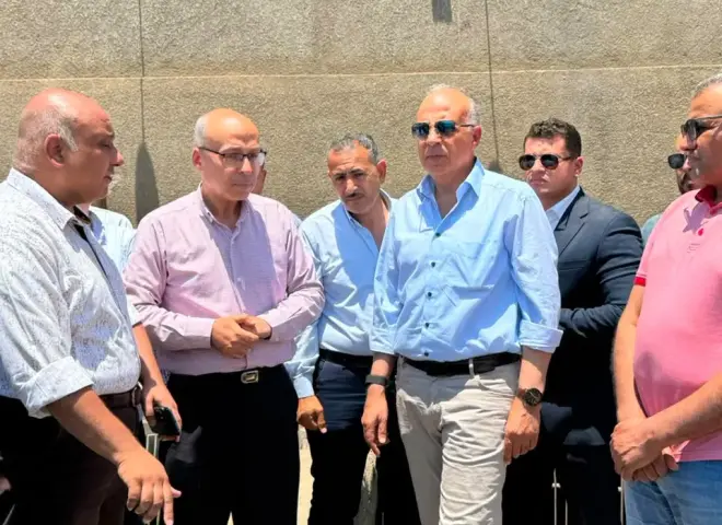 فور عودته.. وزير الري يتفقد حالة الري بترعة الفولي ومحطة رفع صان الحجر بالشرقية