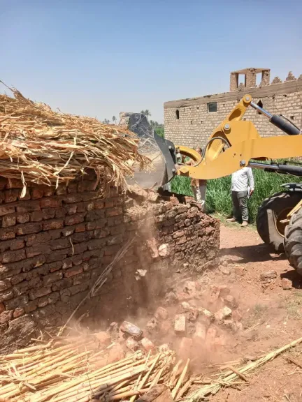 إزالة في المهد ووقف مخالفات جديدة.. تحرك حاسم لحماية الأراضي الزراعية بأسيوط