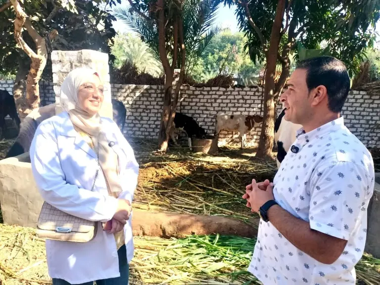 مدير الإرشاد البيطري بسوهاج تكشف أخطر أسباب تغير لون اللبن وظهور الدم أثناء الحلب