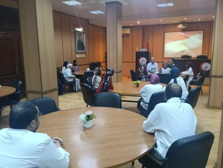 الصحة الحيوانية يختتم برنامجه التدريبي لـ32 طالباً من كلية الزراعة بجامعة أسوان