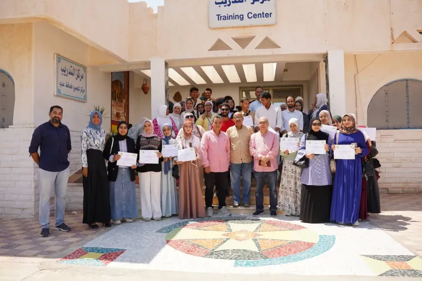 ​ختام تدريب طلبة كلية الزراعة الصحراوية بمركز البحوث التطبيقية بمطروح
