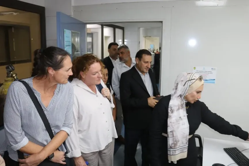 بحوث الصحراء يستقبل وفدًا من المركز الأسترالي للبحوث الزراعية