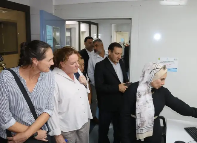 بحوث الصحراء يستقبل وفدًا من المركز الأسترالي للبحوث الزراعية