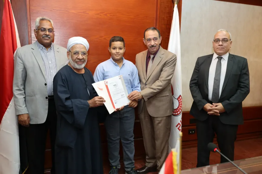 البصل السوهاجي ينافس عالميًا.. تكريم مزارعين بعد الحصول على شهادة GLOBALG.A.P